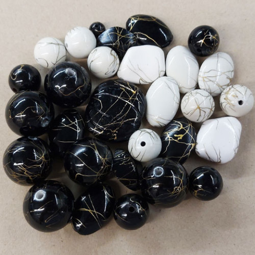 One Off Wonder - Black And White Acrylic Veined Bead Mix One Off Wonder - Black And White Acrylic Veined Bead Mix