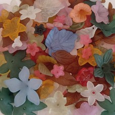 Lucite Flowers and Leaves mix, 40g pack in Vintage Pastel Colours