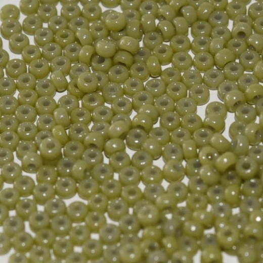 Duracoat Opaque Cactus, Miyuki size 8/0 seed beads, colour code 4474, 22g approx.