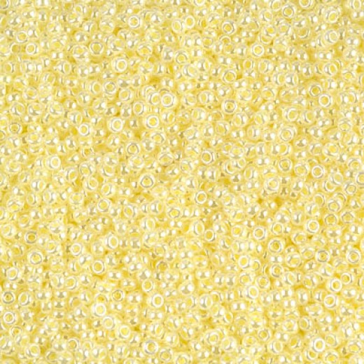 Light Yellow Ceylon Miyuki size 6/0 Colour  0514, 250g approx.