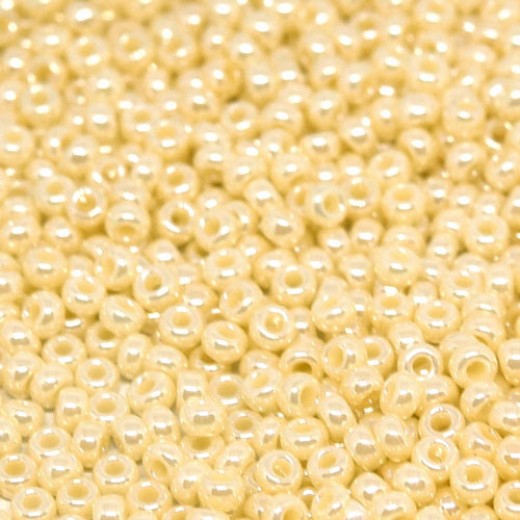 Opaque pearl cream ceylon luster Miyuki 11/0 seed beads, Colour 0441,  250g wholesale Pack