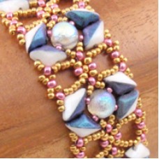 Echoes of Etre Bracelet - A Free Pattern by Norma Jean Dell