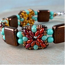 Tara SuperDuo Rulla Bracelet, A Free Pattern by Nela Kabelova