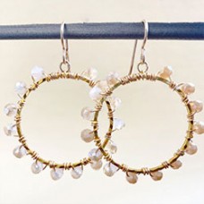 Circle Of Love Earrings, A Free Pattern by Meredith Roddy For Beadalon