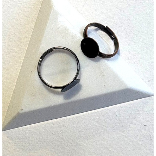 Adjustable Ring with 9mm Pad, Pack of 4. Antique Copper Colour. Adjustable Ring with 9mm Pad, Pack of 4. Antique Copper Colour.