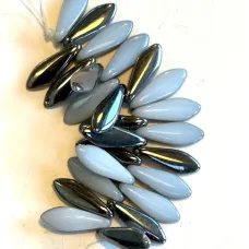 Silver Colour/White, 1 Hole, Side Drill Daggers, 5x16mm, pack of 25 beads