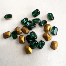 Vintage Gold Foiled Crystal Octagon, Emerald, 6 x 8mm, Pack of 20