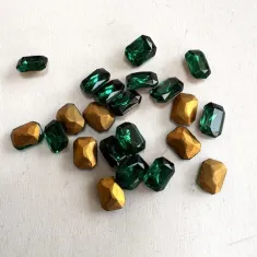 Vintage Gold Foiled Crystal Octagon, Emerald, 6 x 8mm, Pack of 20