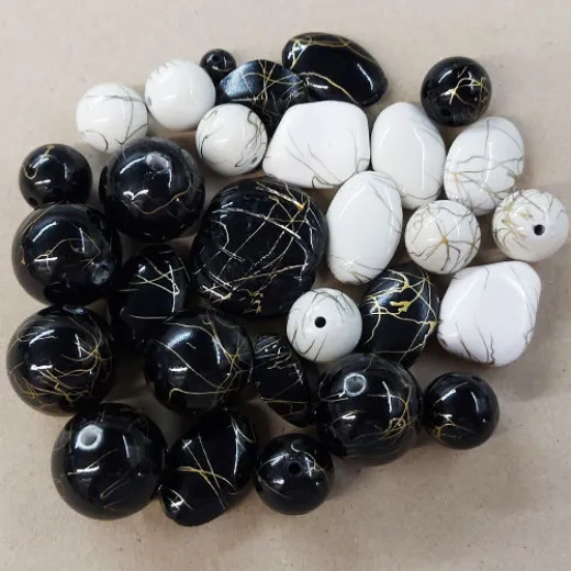 One Off Wonder - Black And White Acrylic Veined Bead Mix One Off Wonder - Black And White Acrylic Veined Bead Mix