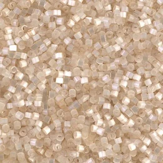 DB0673 Antique Ivory Silk Satin, Size 11/0 Miyuki Delica Beads, 5.2g approx. DB0673 Antique Ivory Silk Satin, Size 11/0 Miyuki Delica Beads, 5.2g approx.