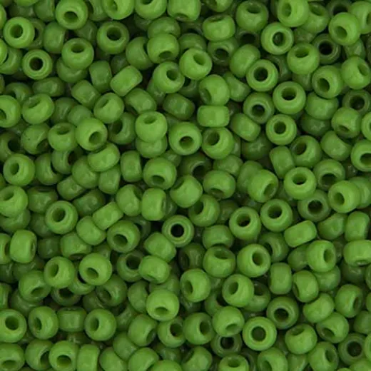 Green Pea Opaque Miyuki size 6/0 Colour 0411, 20g approx. Green Pea Opaque Miyuki size 6/0 Colour 0411, 20g approx.