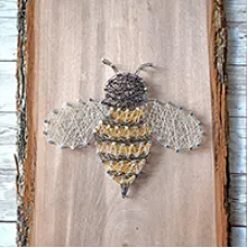 Bee Wire String Art Decoration, a Free Pattern from Beadalon